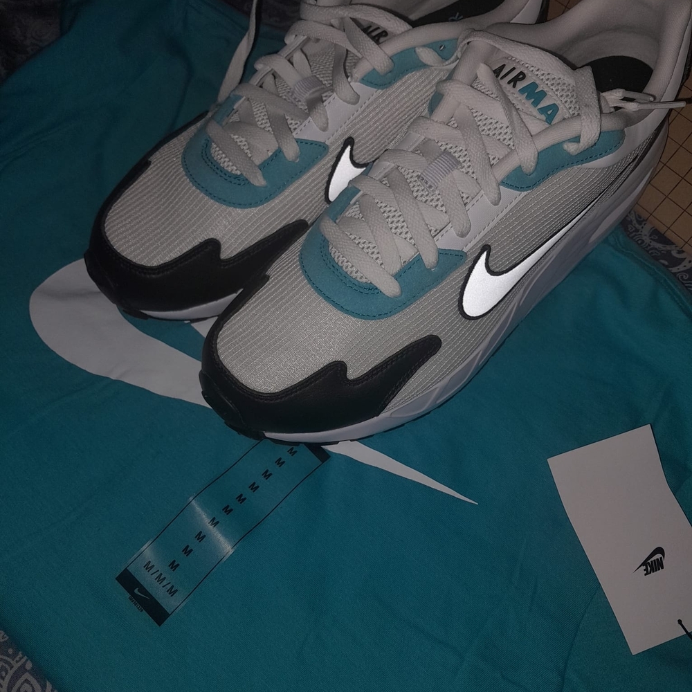 Nike Air Max Men's Shoes - White and Black